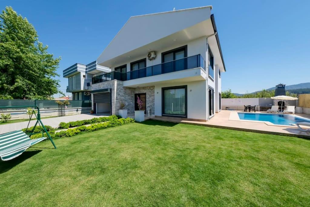 Kalinda Close To Airport Вилла *